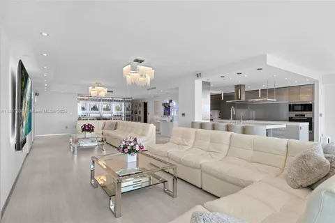 $4,295,000 | 3301 Northeast 183rd Street, Unit 3105/06, Aventura, FL 33160