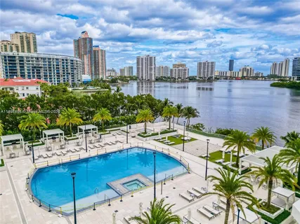 $4,295,000 | 3301 Northeast 183rd Street, Unit 3105/06, Aventura, FL 33160