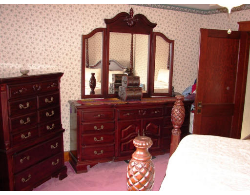 7 North Steele Street Worcester, MA 01607 - Photo 5 of 20 Gallery Image 5