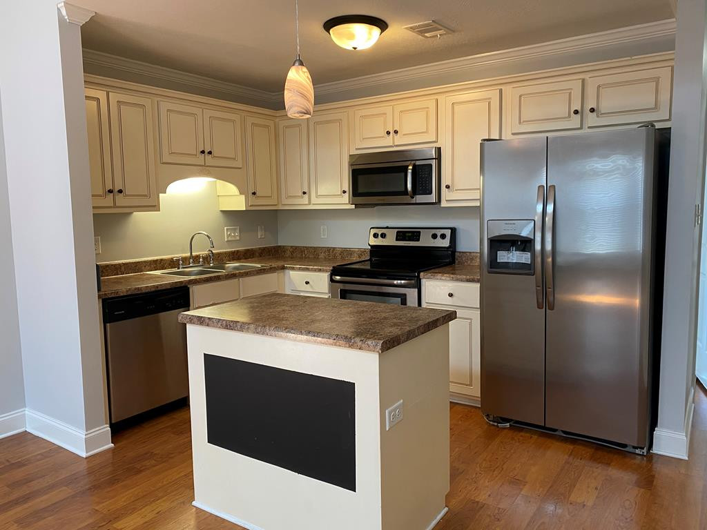 856 Bryan Circle Grovetown, GA 30813 - Photo 9 of 24 Kitchen w/Work Island and Stainless Steel Applianc