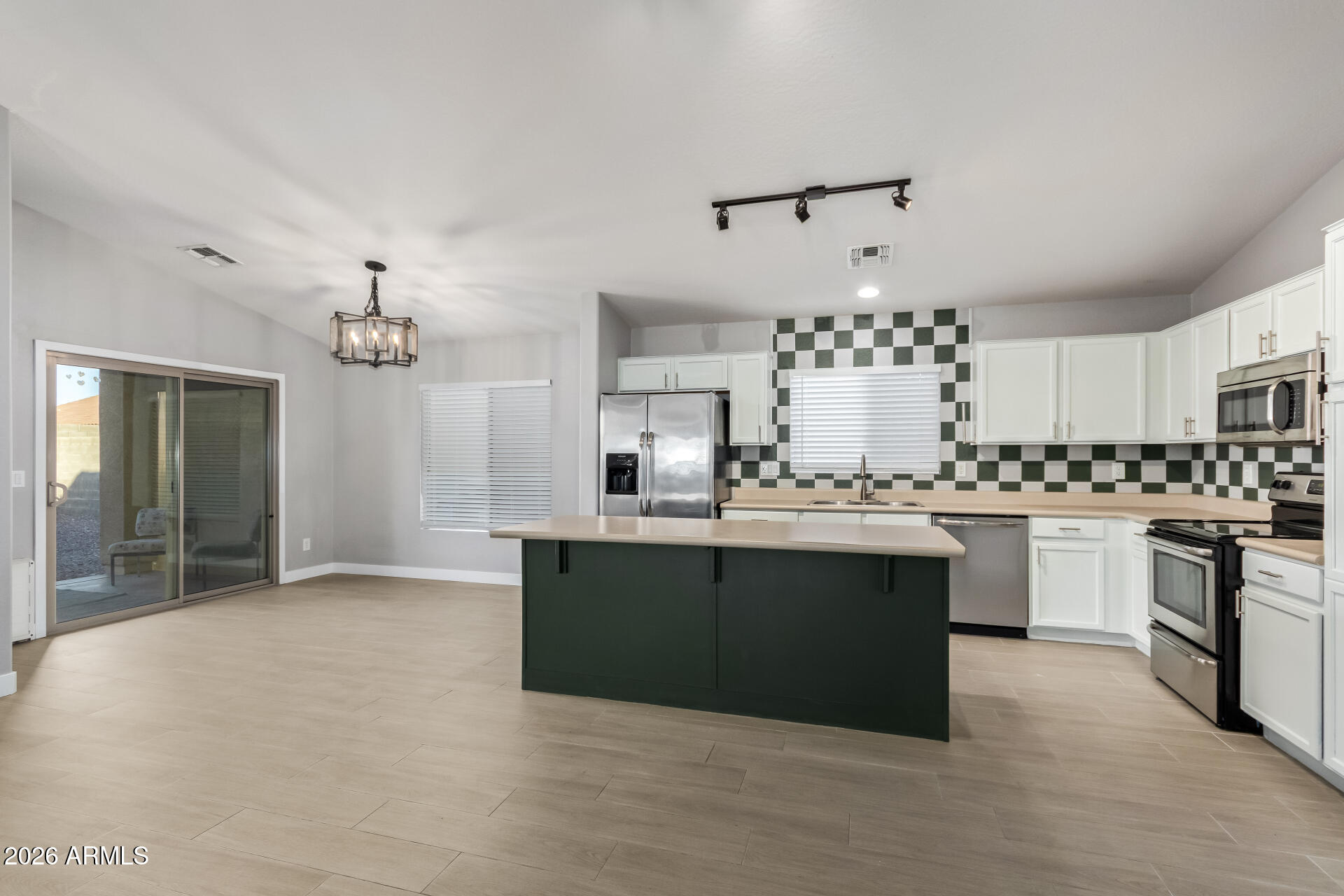 17854 West Redfield Road Surprise, AZ 85388 - Photo 15 of 43 18 - Redfield