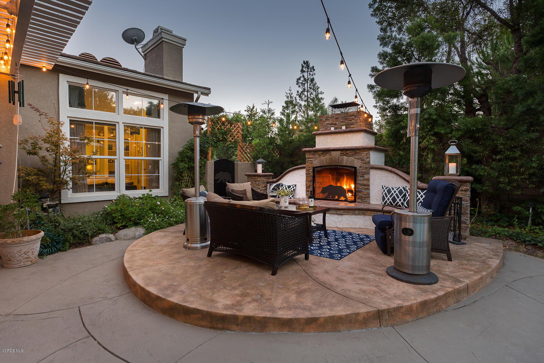 203 Knoll Ridge Road Simi Valley, CA 93065 - Photo 28 of 53 a view of a couches in patio of the house