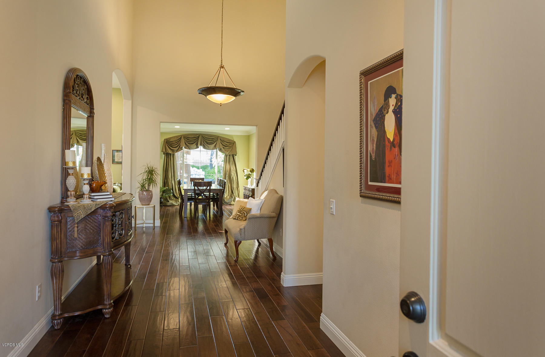203 Knoll Ridge Road Simi Valley, CA 93065 - Photo 4 of 53 a dining room with furniture and wooden floor