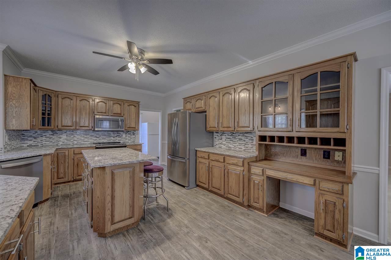2411 Royal Lane Pelham, AL 35124 - Photo 18 of 48