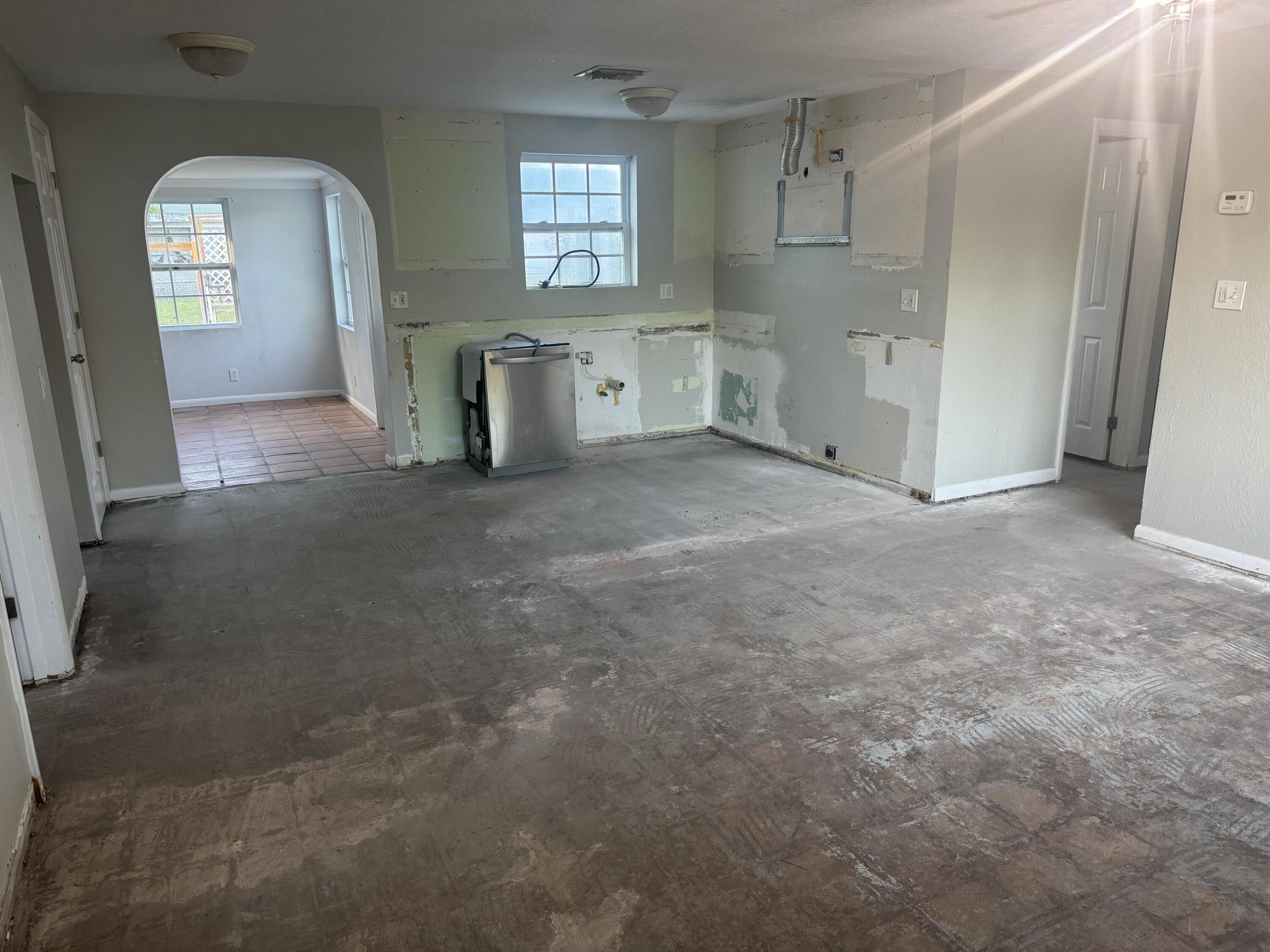 5807 Sullivan Road Jupiter, FL 33458 - Photo 3 of 12 03_beyc6a850ae3bf604