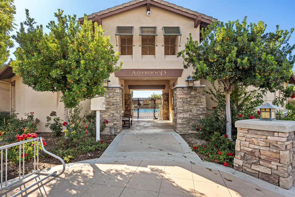 5276 Willow Walk Road Oceanside, CA 92057 - Photo 32 of 36 Gallery Image 32