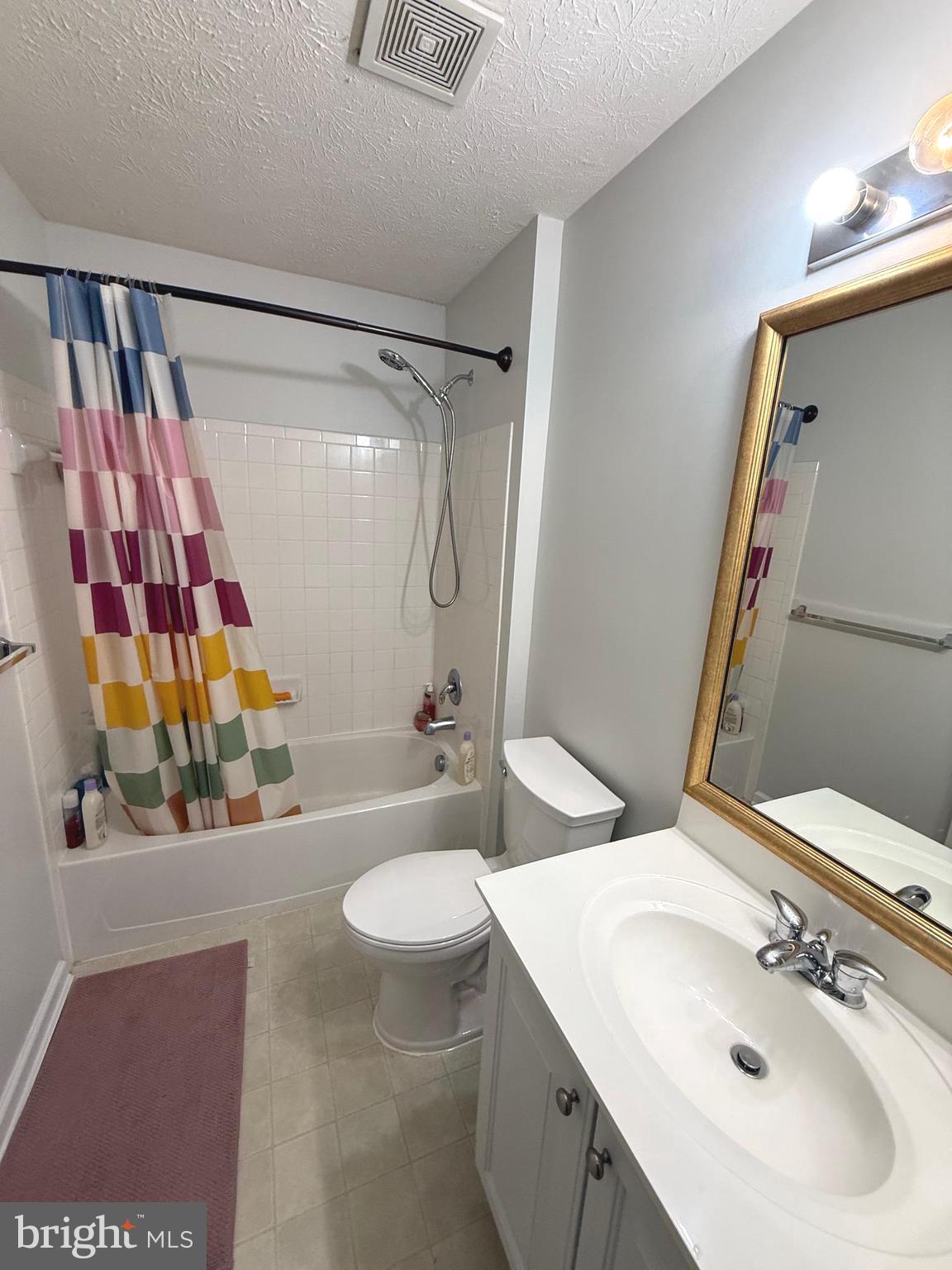 7713 Rotherham Drive Hanover, MD 21076 - Photo 16 of 27 Hallway upstairs full bathroom