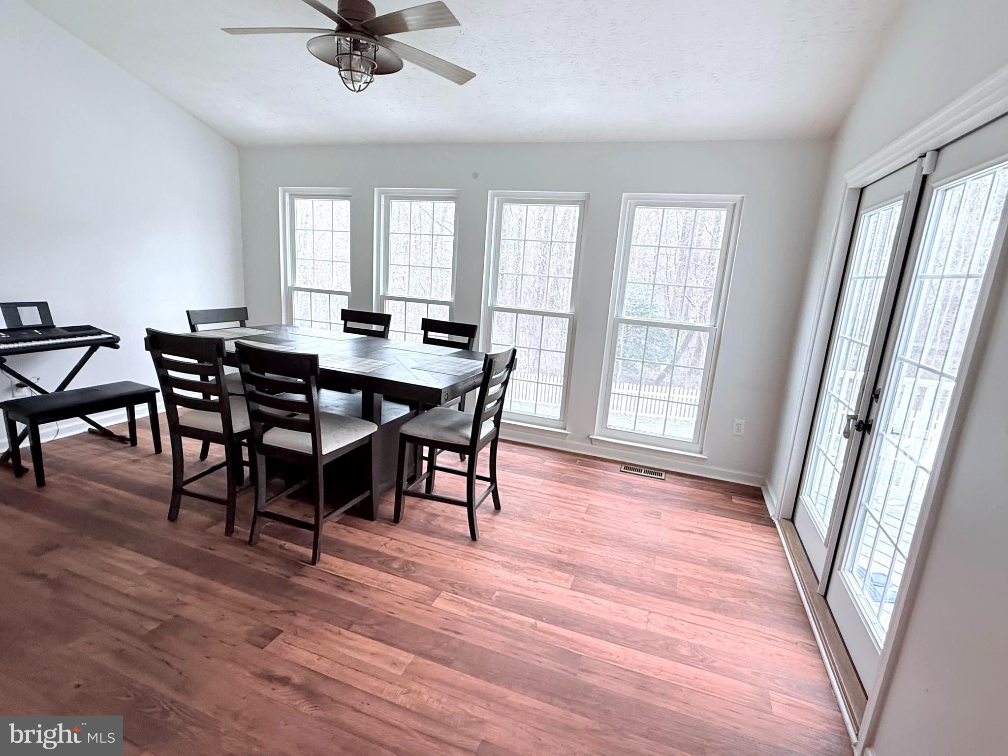 7713 Rotherham Drive Hanover, MD 21076 - Photo 5 of 27 Sun Room