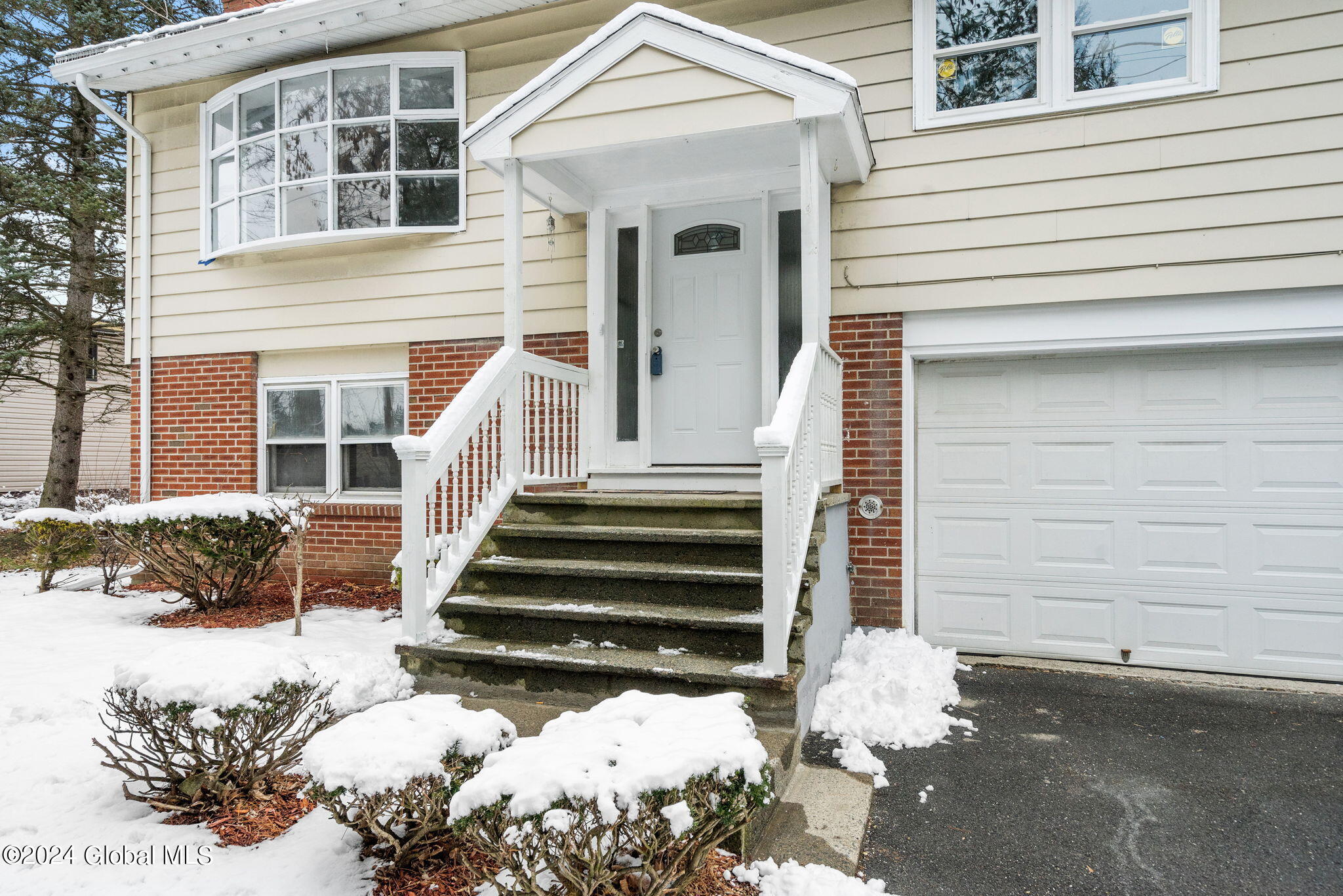 131 Forts Ferry Road Colonie, NY 12110 - Photo 44 of 49 4-web-or-mls-131-forts-ferry-rd