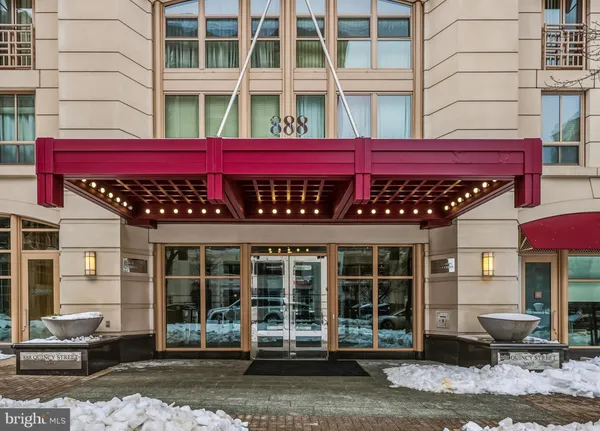 $450,000 | 888 North Quincy Street, Unit 307, Arlington, VA 22203