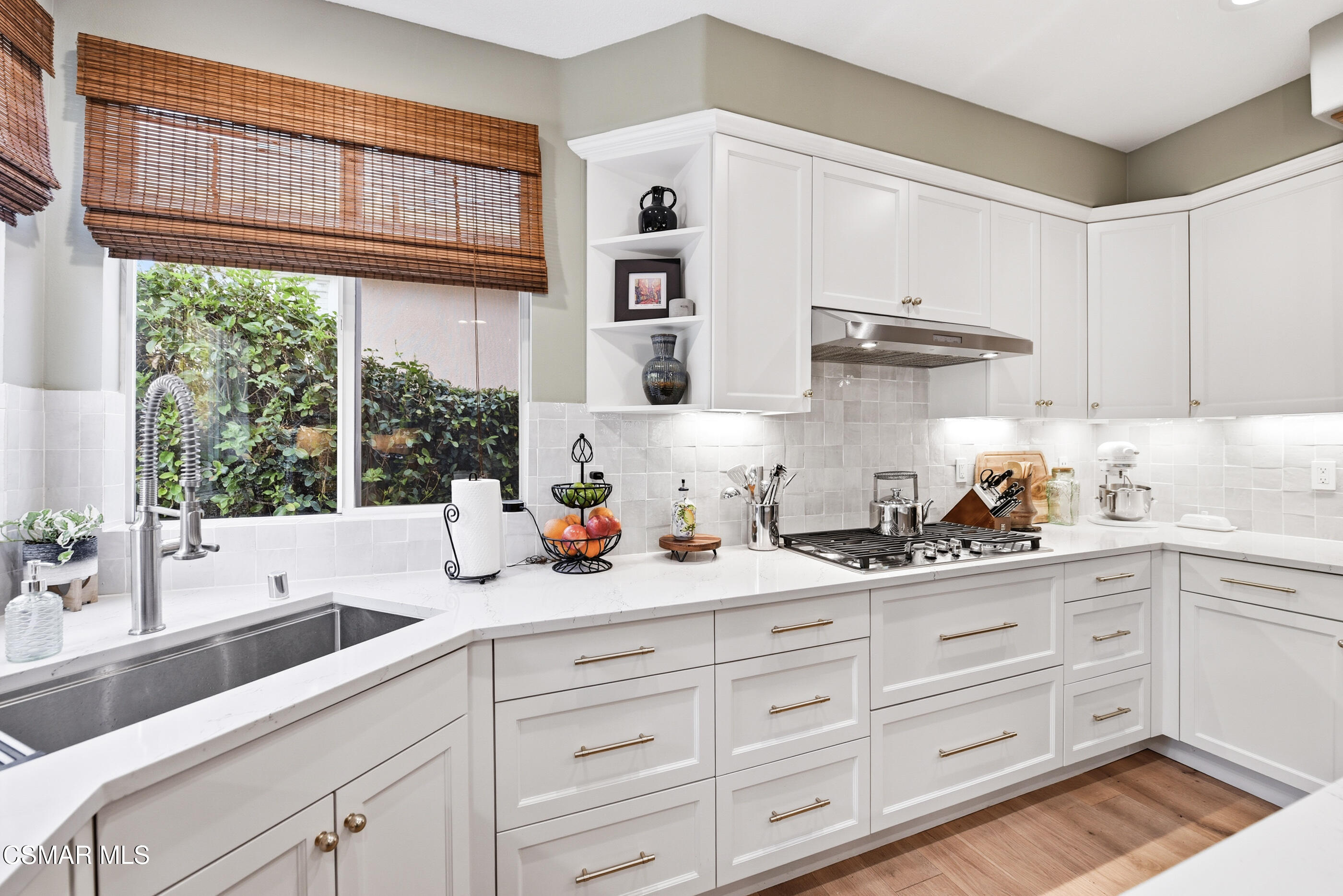 2529 Pathway Avenue Simi Valley, CA 93063 - Photo 12 of 49 2529 Pathway Ave Simi Valley-15