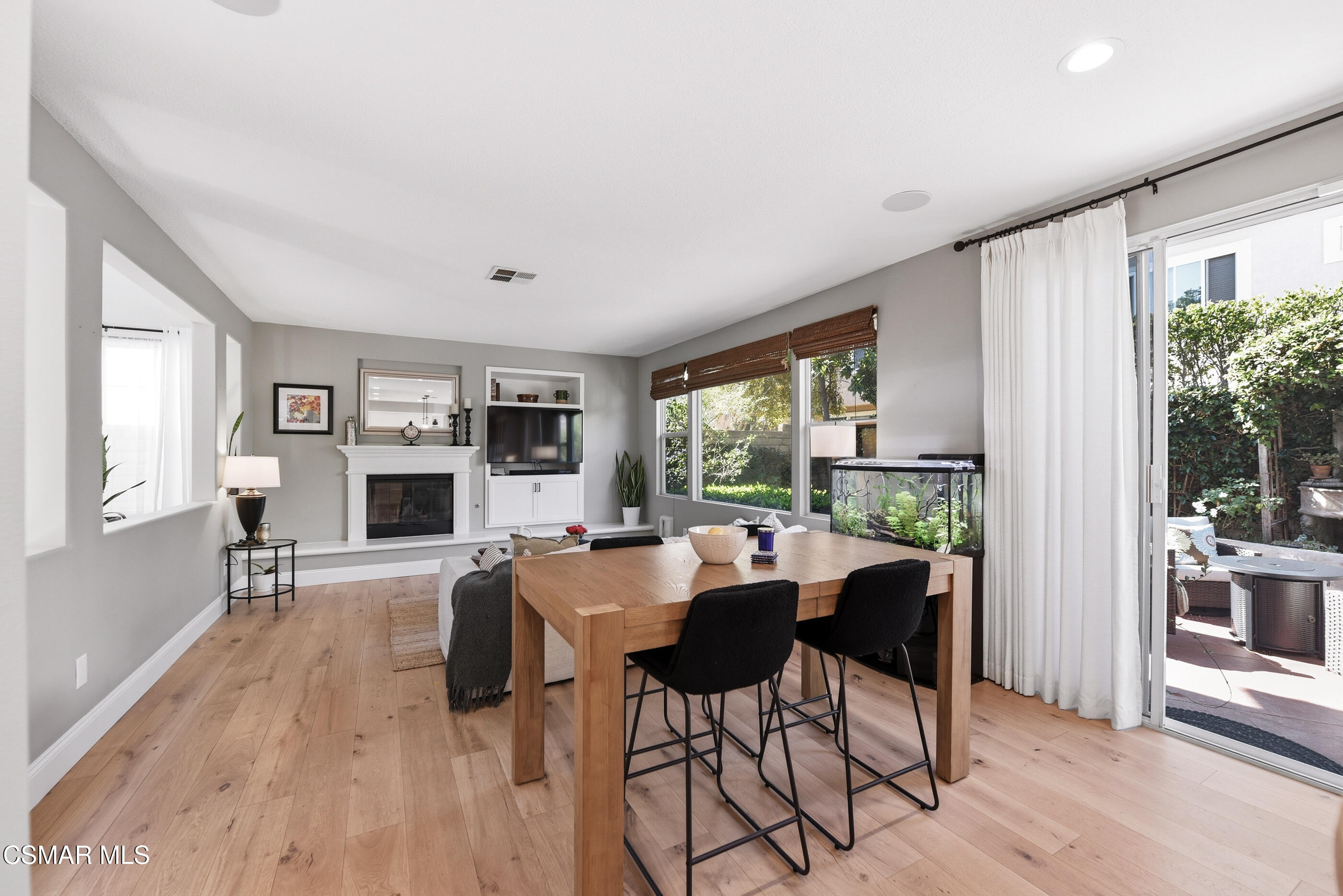 2529 Pathway Avenue Simi Valley, CA 93063 - Photo 19 of 49 2529 Pathway Ave Simi Valley-19