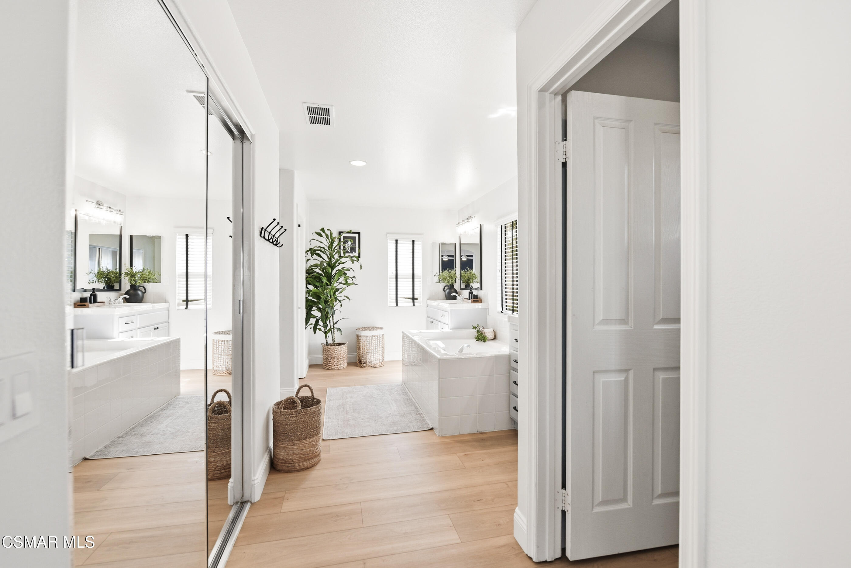 2529 Pathway Avenue Simi Valley, CA 93063 - Photo 28 of 49 2529 Pathway Ave Simi Valley-38