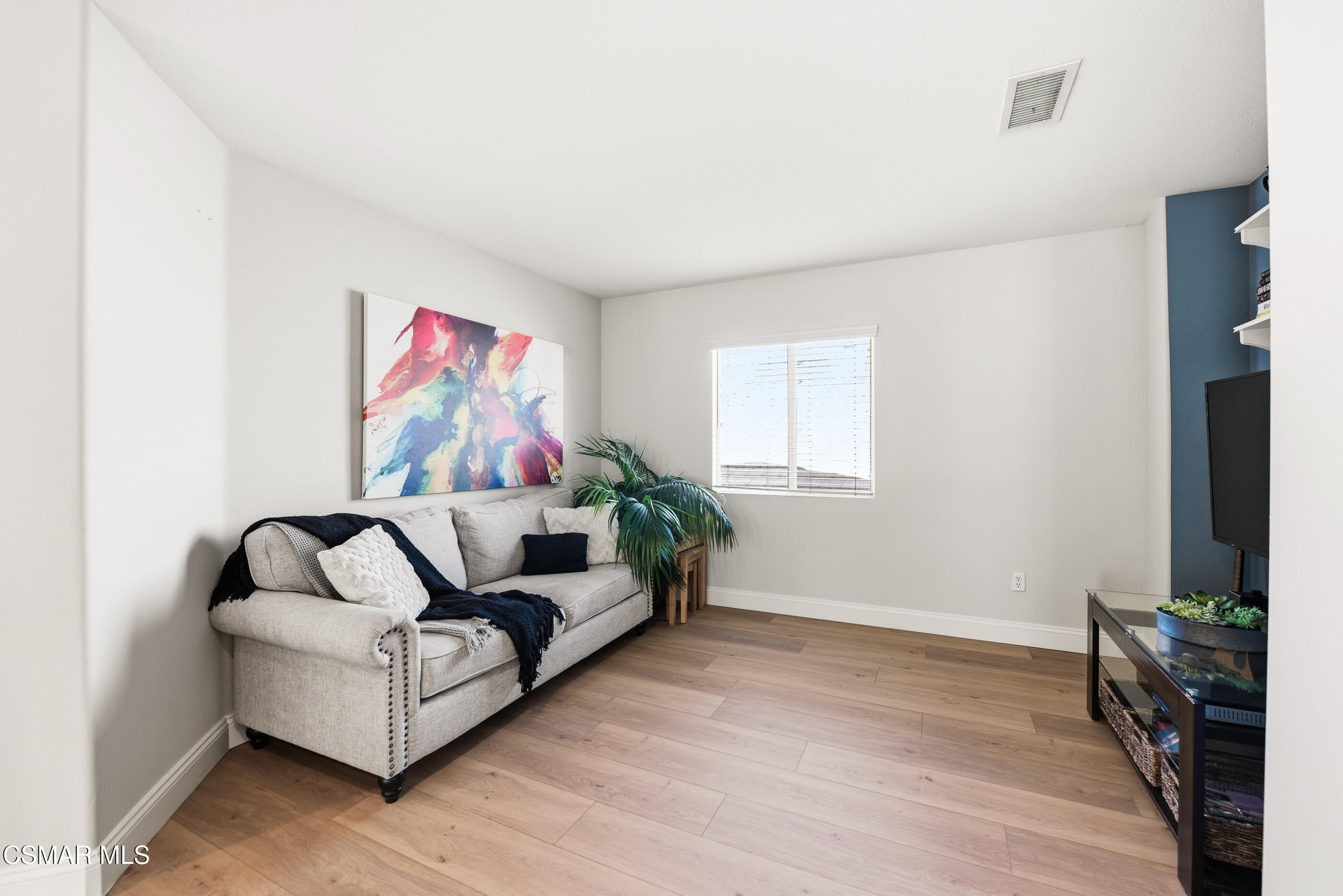 2529 Pathway Avenue Simi Valley, CA 93063 - Photo 34 of 49 2529 Pathway Ave Simi Valley-32