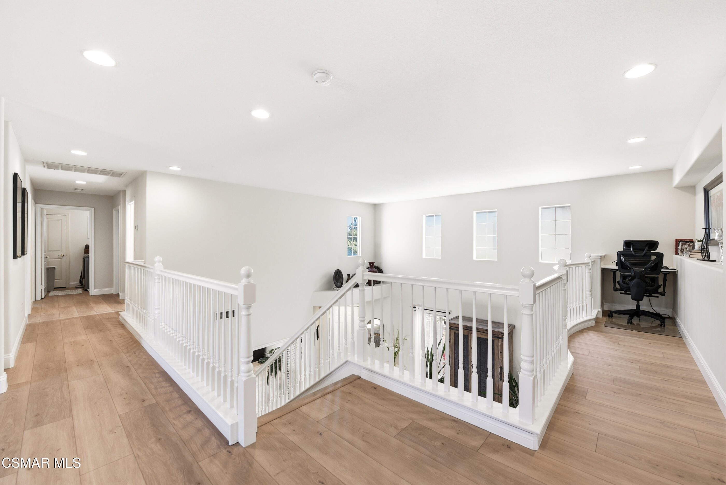 2529 Pathway Avenue Simi Valley, CA 93063 - Photo 35 of 49 2529 Pathway Ave Simi Valley-34