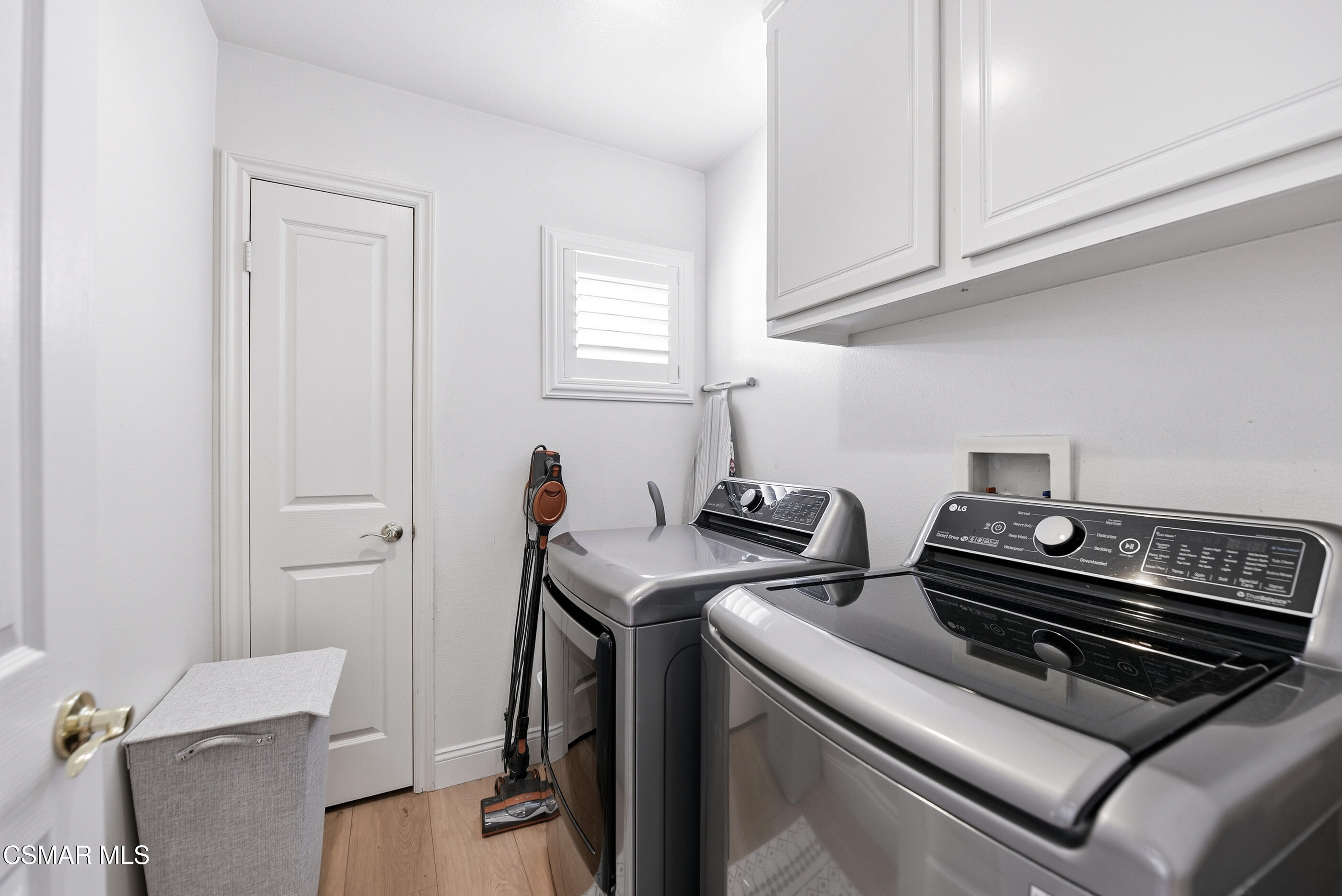 2529 Pathway Avenue Simi Valley, CA 93063 - Photo 42 of 49 2529 Pathway Ave Simi Valley-30