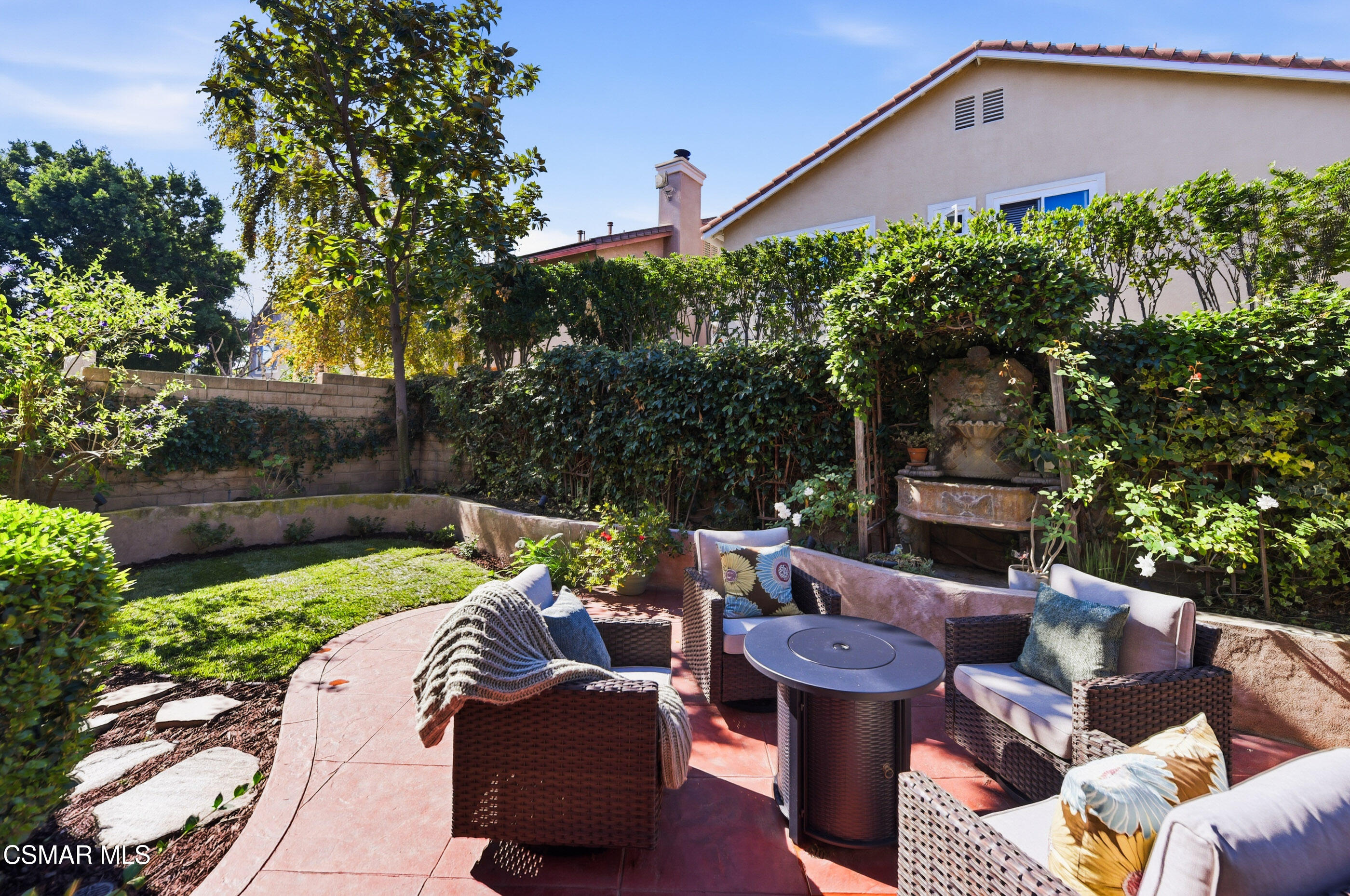 2529 Pathway Avenue Simi Valley, CA 93063 - Photo 44 of 49 2529 Pathway Ave Simi Valley-43