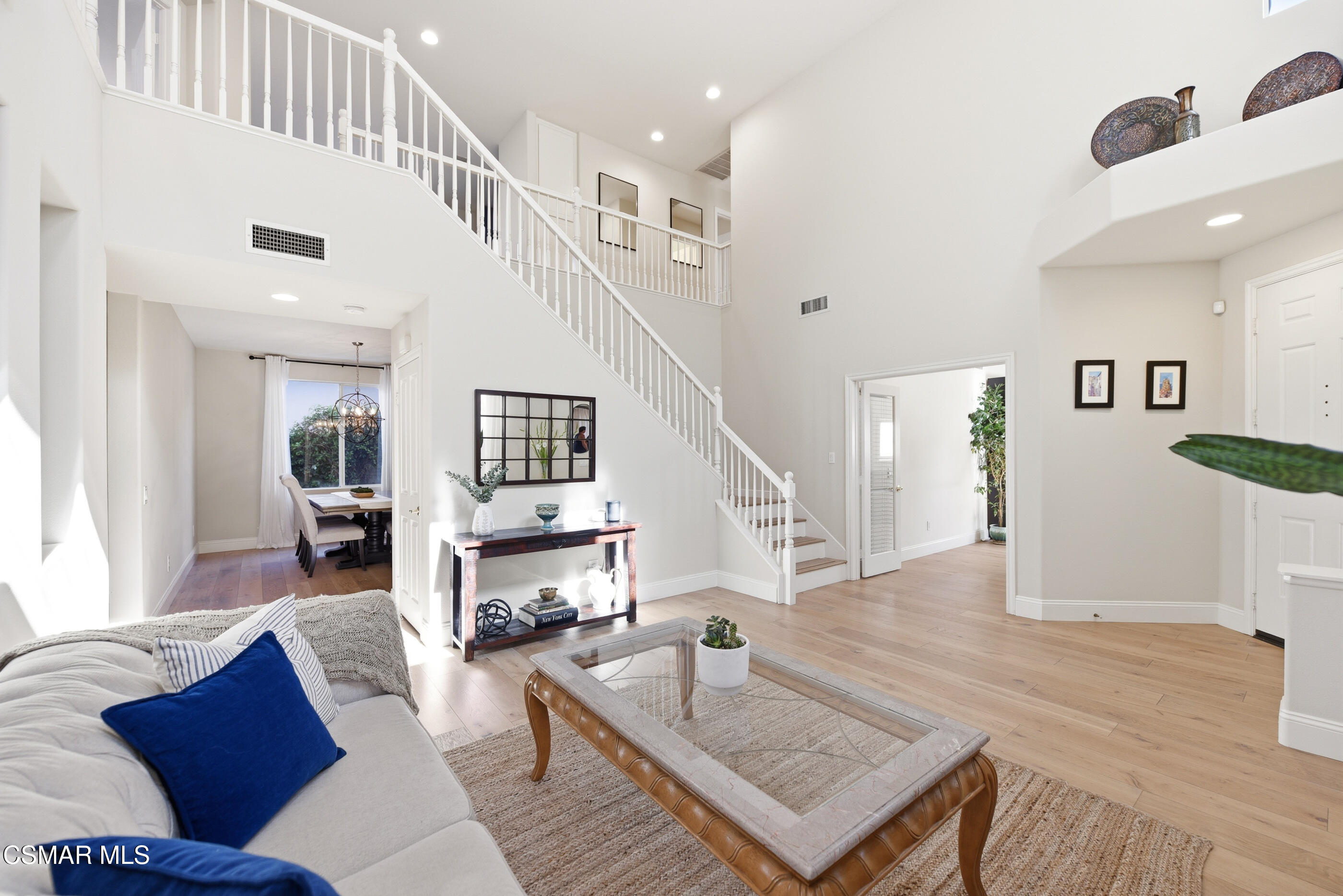 2529 Pathway Avenue Simi Valley, CA 93063 - Photo 8 of 49 2529 Pathway Ave Simi Valley-8