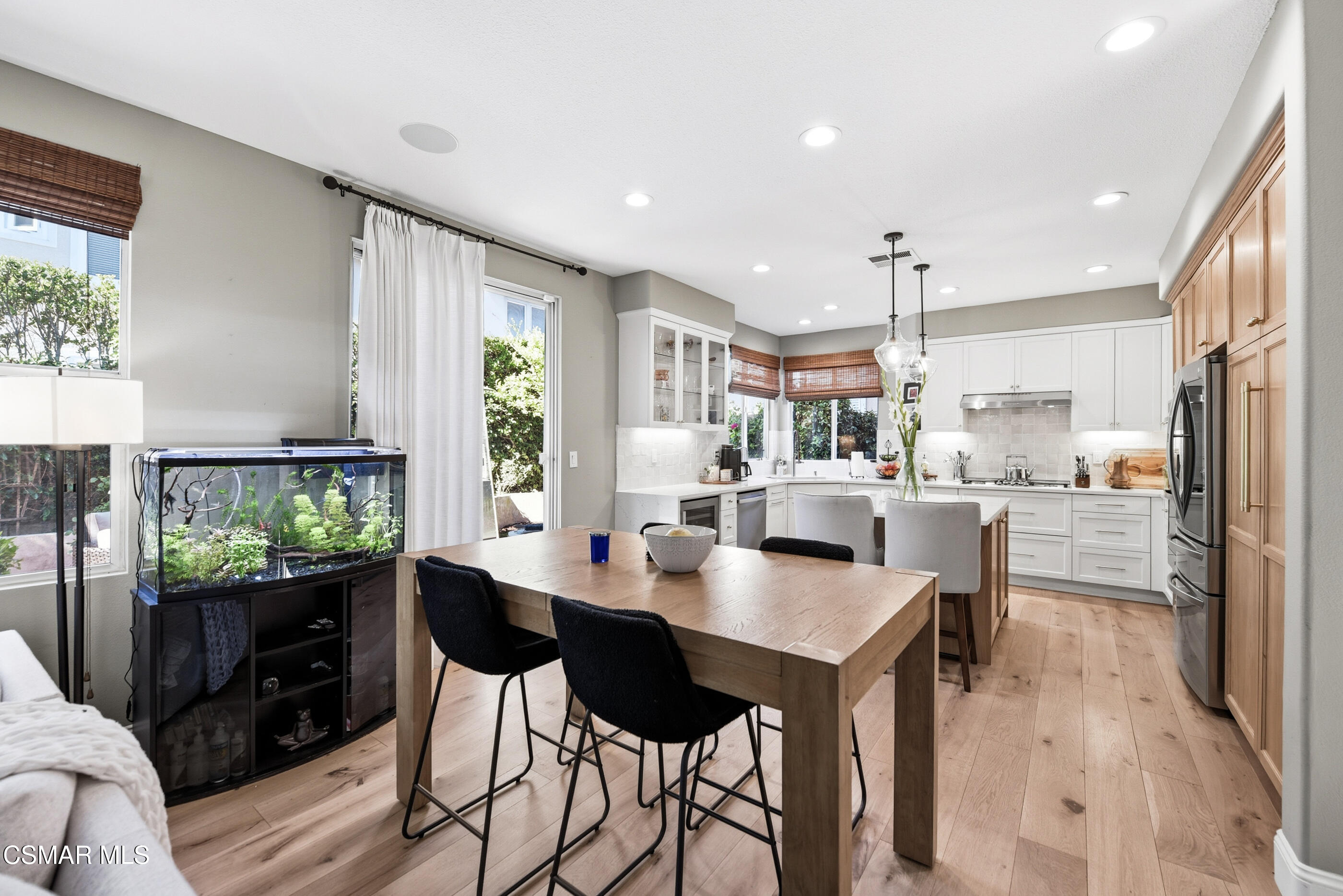 2529 Pathway Avenue Simi Valley, CA 93063 - Photo 9 of 49 2529 Pathway Ave Simi Valley-12