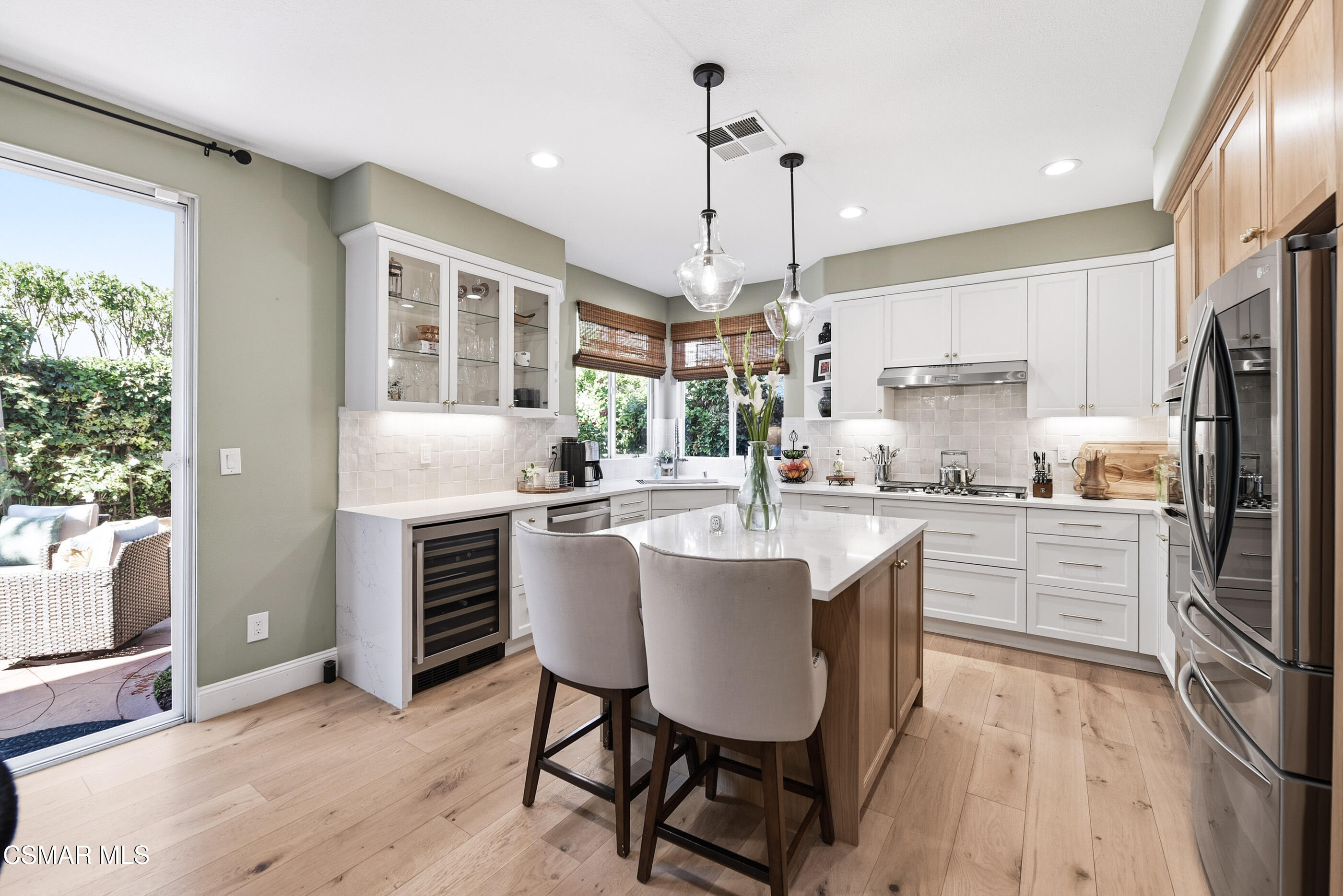 2529 Pathway Avenue Simi Valley, CA 93063 - Photo 10 of 49 2529 Pathway Ave Simi Valley-13