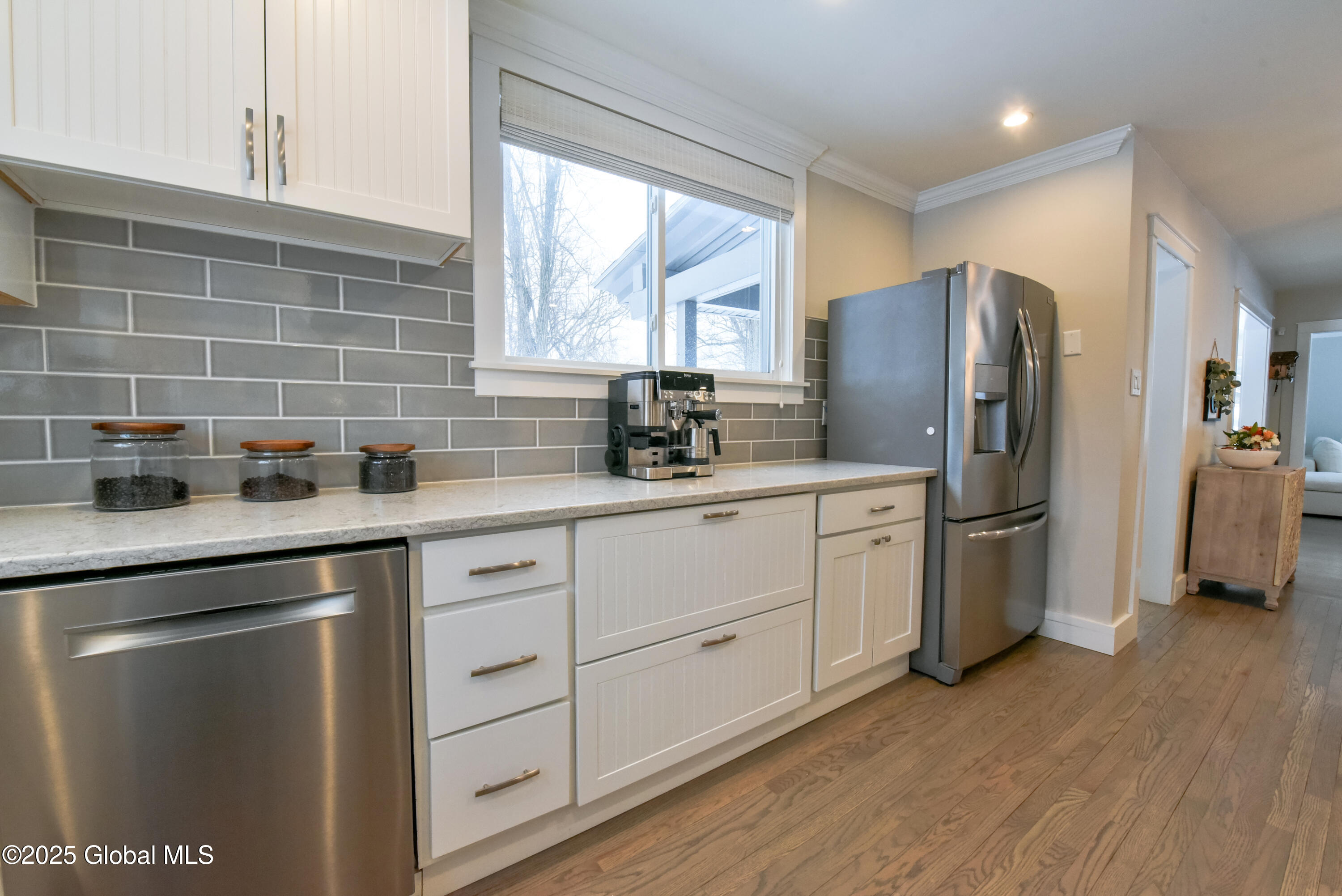 32 Sunnyside Road Scotia, NY 12302 - Photo 9 of 41 15
