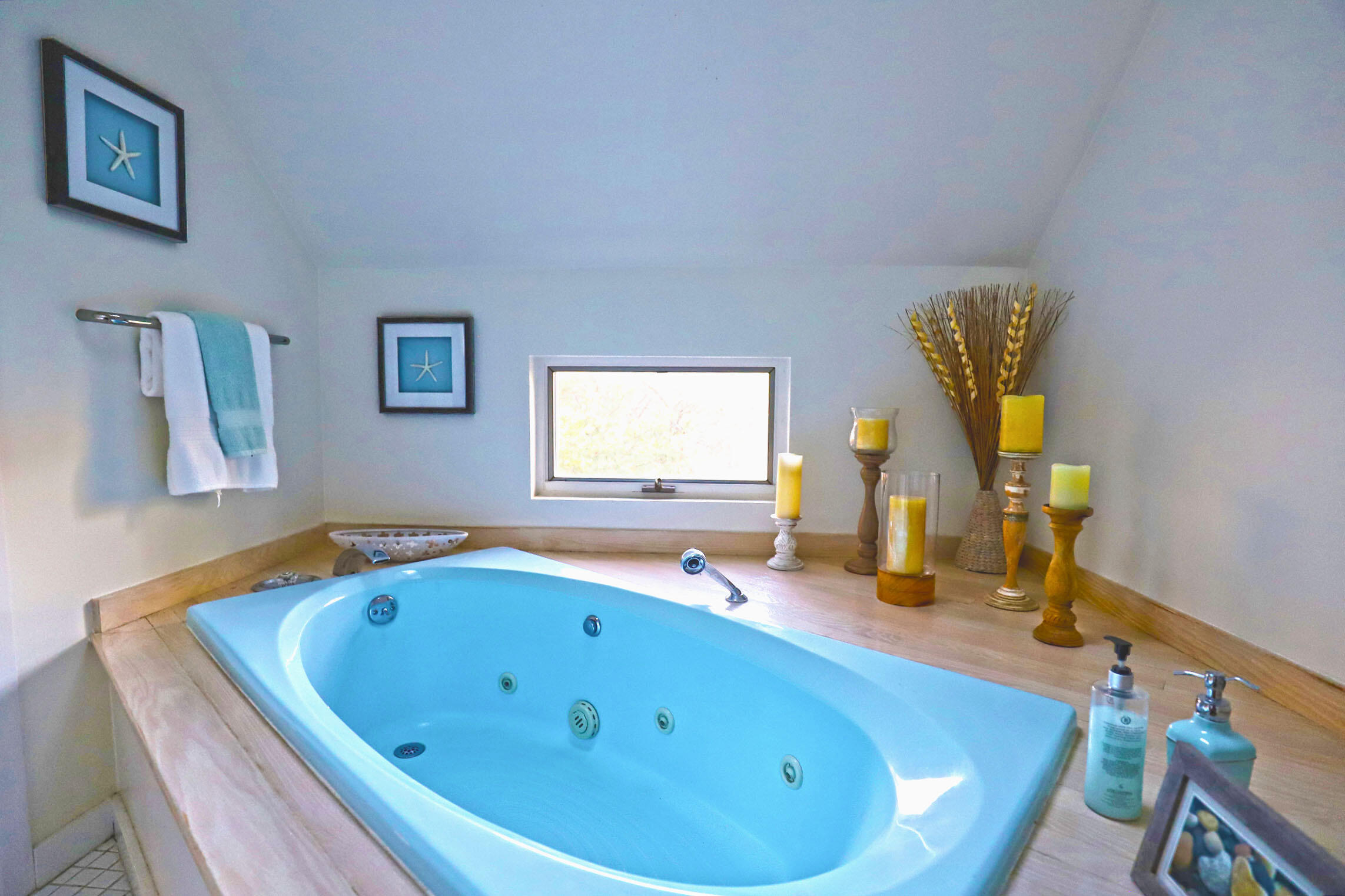 50 Jackson Drive Cotuit, MA 02635 - Photo 26 of 30 a bathroom with a tub sink and mirror