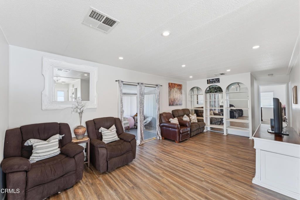 250 East Telegraph Road, Unit SPC 104 Fillmore, CA 93015 - Photo 17 of 33 250 E Telegraph Rd #104 MLS-17