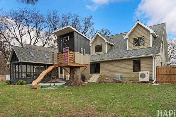 $695,000 | 4321 West Lakewood Road, McHenry, IL 60050