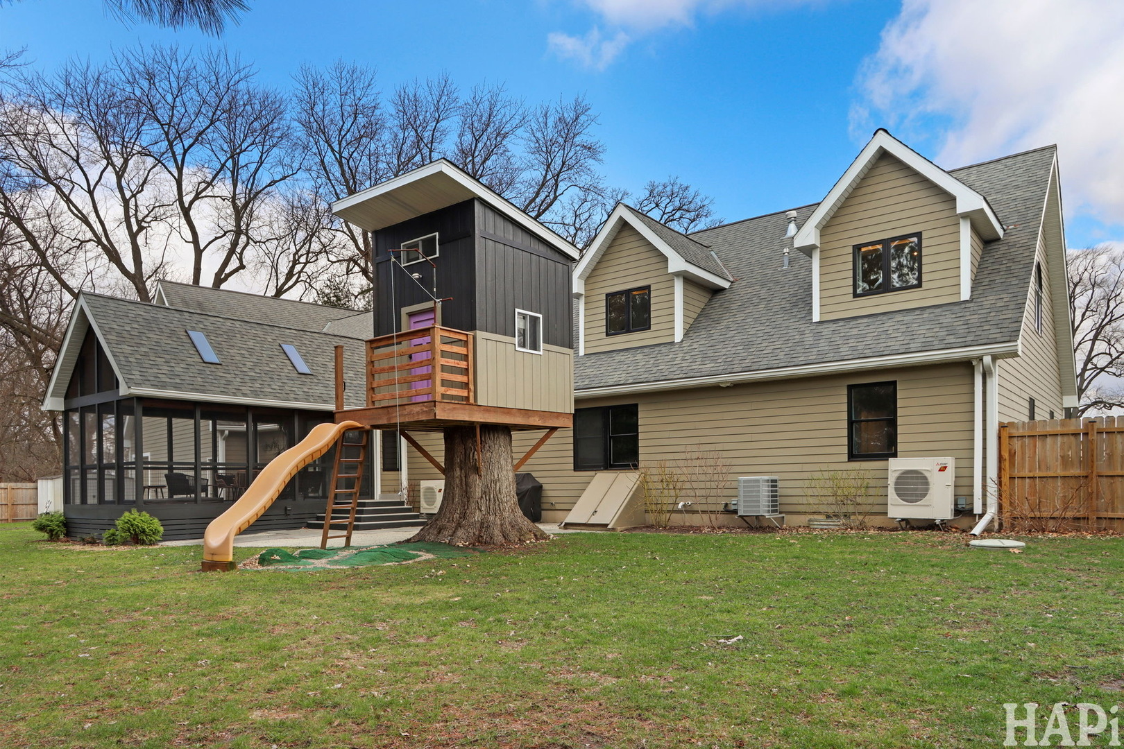 4321 West Lakewood Road McHenry, IL 60050 - Photo 2 of 51 a view of a house with a yard