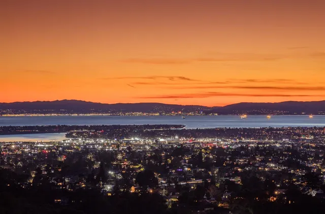 $899,000 | 4630 Redwood Road, Oakland, CA 94619