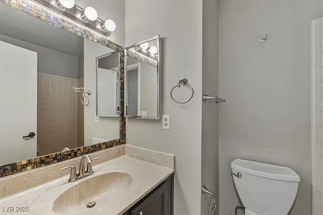 $2,100 | 4909 Fiesta Lakes Street, Las Vegas, NV 89130