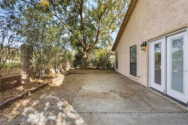 $2,100 | 4909 Fiesta Lakes Street, Las Vegas, NV 89130