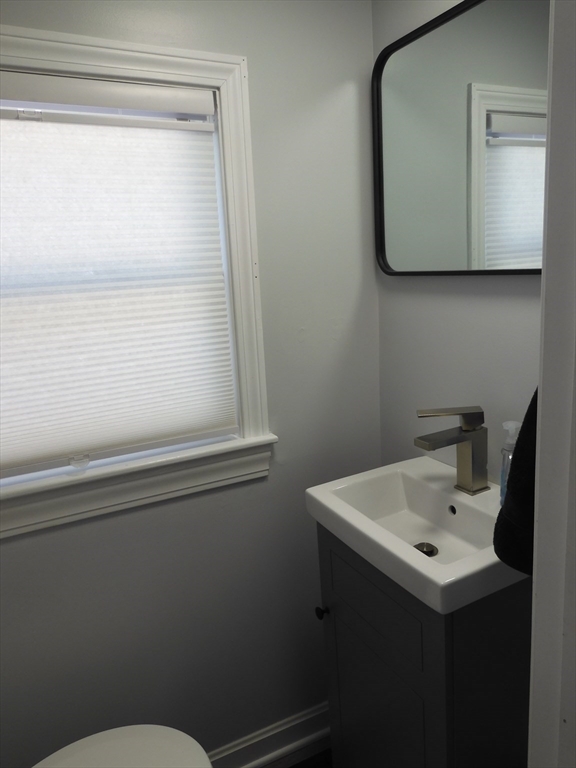 19 South Hunt Road Amesbury, MA 01913 - Photo 15 of 29