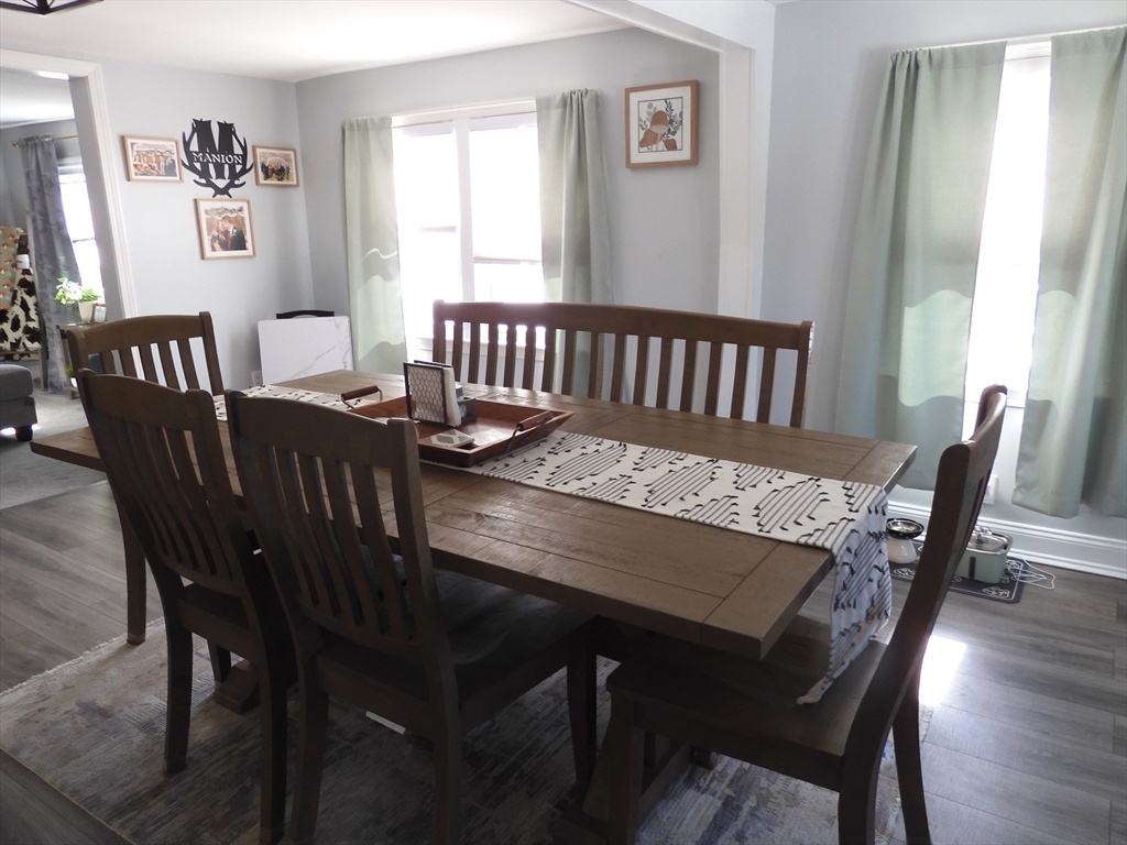 19 South Hunt Road Amesbury, MA 01913 - Photo 9 of 29