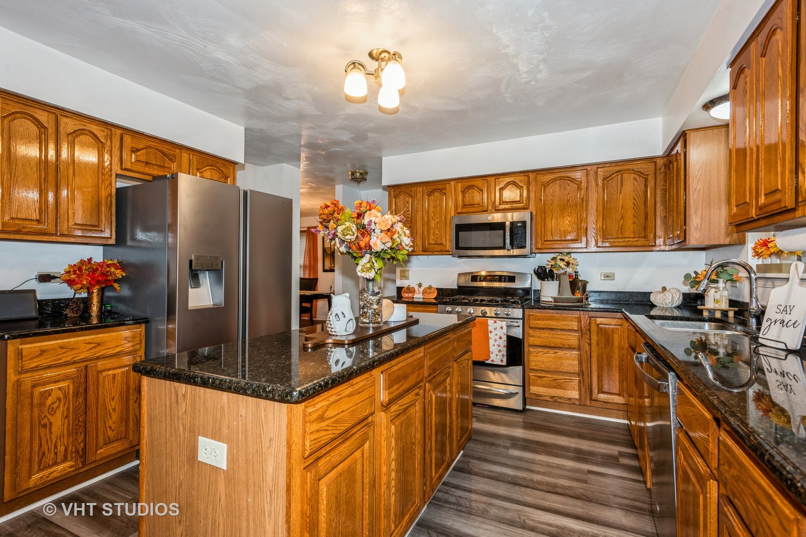 151 Spring Hill Court Romeoville, IL 60446 - Photo 3 of 20 Gallery Image 3