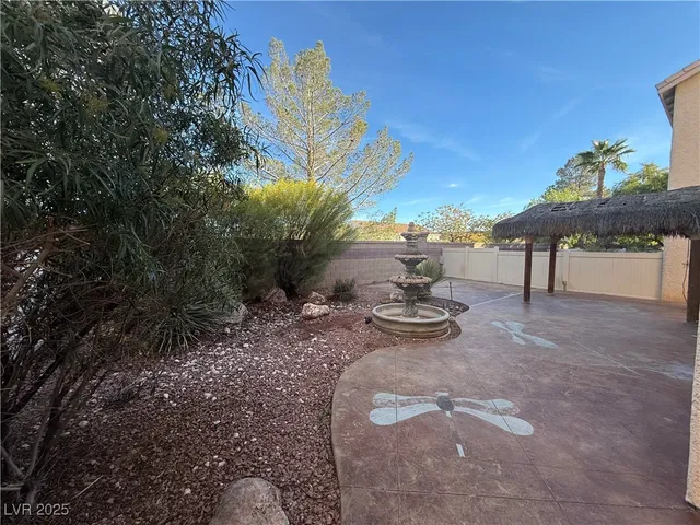 $2,300 | 9288 Pineneedle Ridge Street, Las Vegas, NV 89178