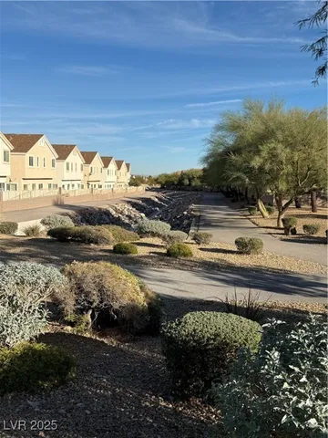 $2,300 | 9288 Pineneedle Ridge Street, Las Vegas, NV 89178