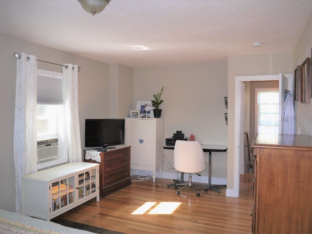 42 Endicott Road Stoneham, MA 02180 - Photo 14 of 19 Gallery Image 14