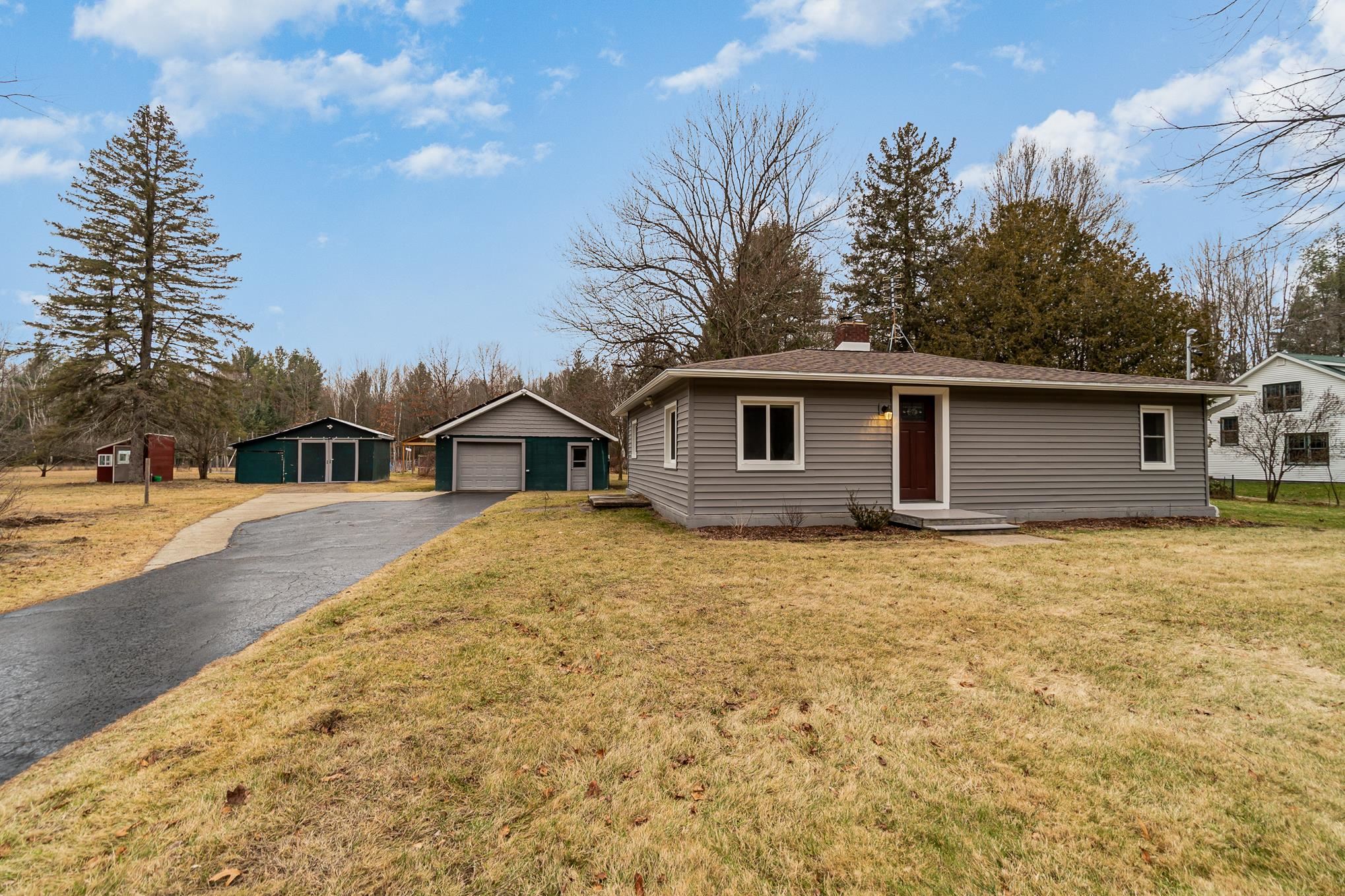 646 South Patterson Road Midland, MI 48640 - Photo 7 of 48