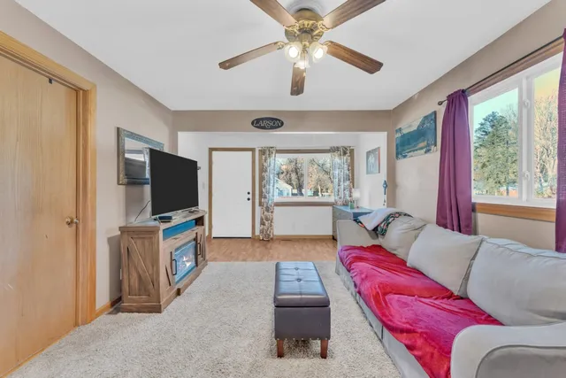 $290,000 | 2800 Mabie Street, Delavan, WI 53115