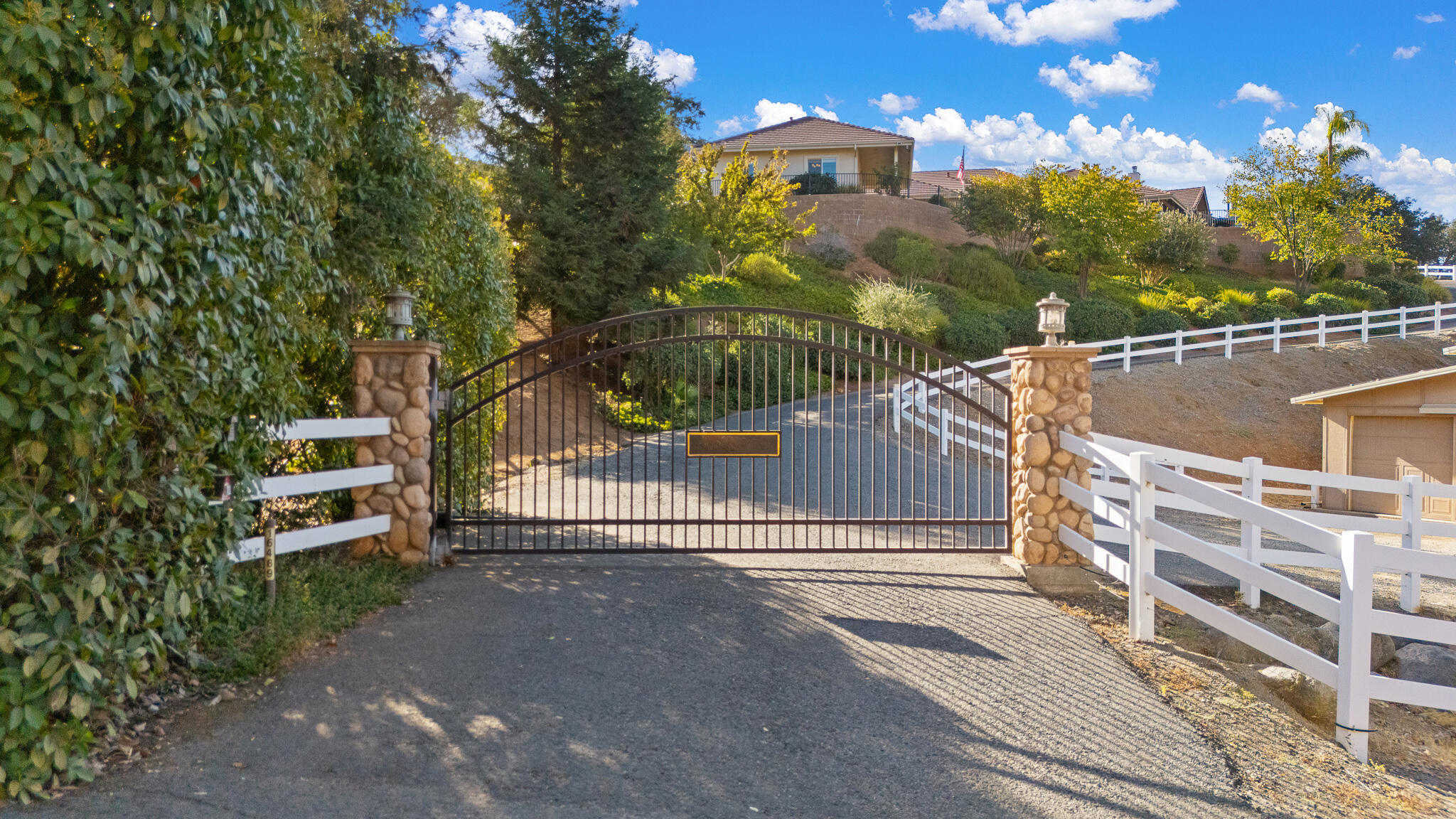 16489 Goat Ranch Road Springville, CA 93265 - Photo 2 of 52 1 Driveway