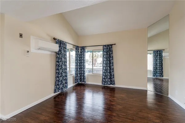 $1,300 | 450 Elm Drive, Unit 206, Las Vegas, NV 89169