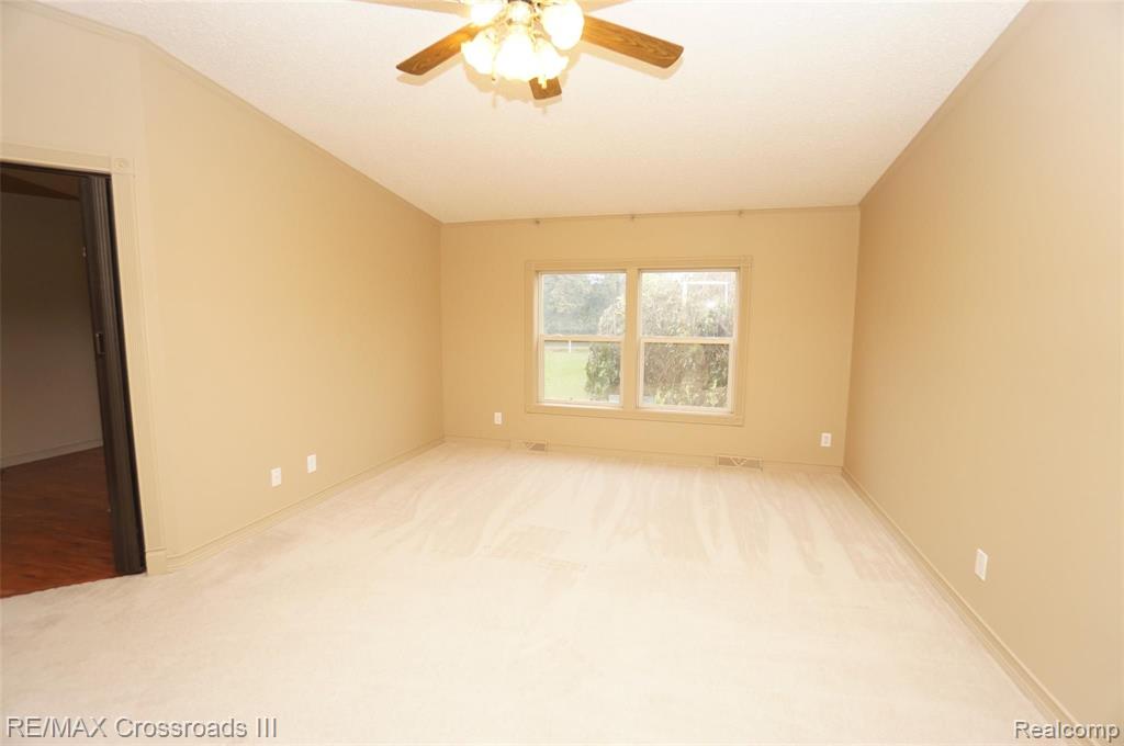 28906 Karr Road Belleville, MI 48111 - Photo 22 of 24