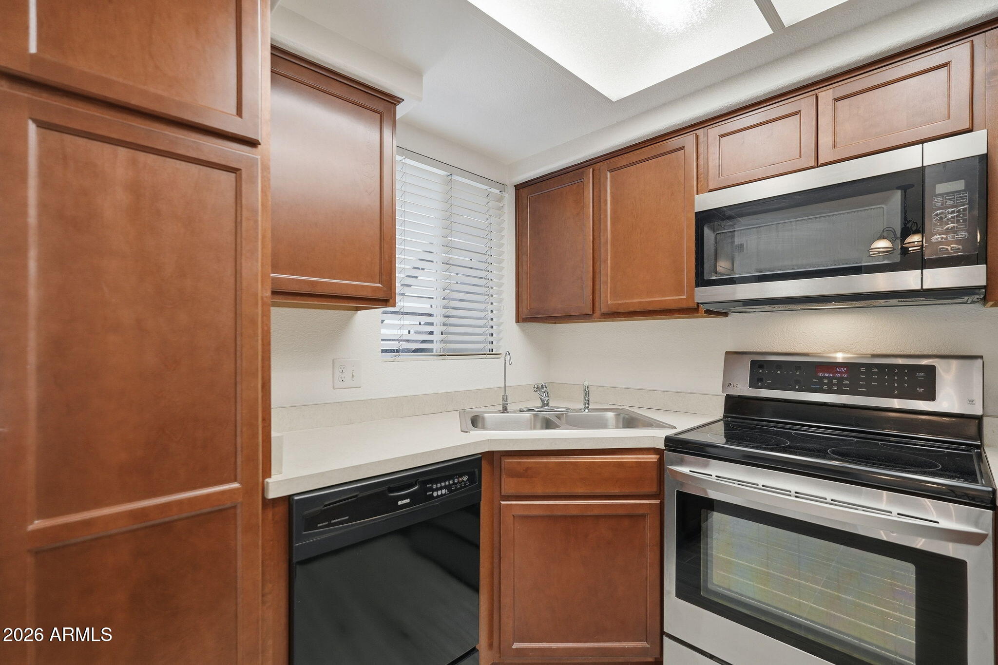 1825 West Ray Road, Unit 1083 Chandler, AZ 85224 - Photo 11 of 26 Kitchen2