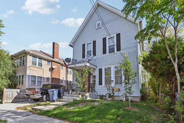 $278,000 | 215 South Park Avenue, Waukegan, IL 60085