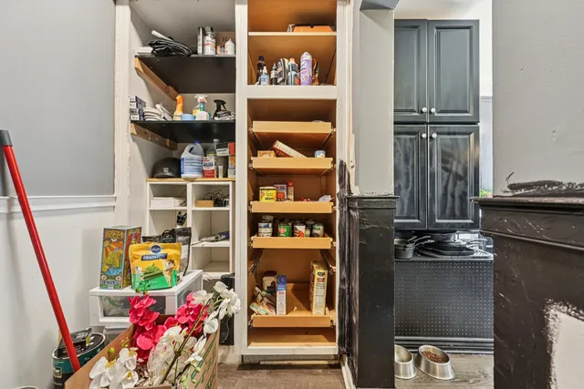 $278,000 | 215 South Park Avenue, Waukegan, IL 60085