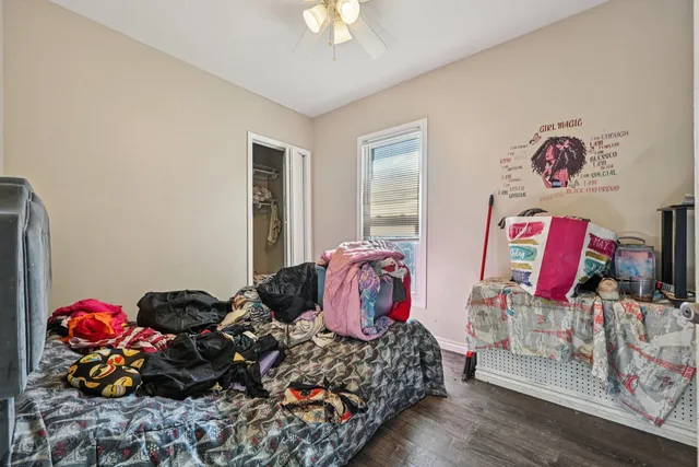 $278,000 | 215 South Park Avenue, Waukegan, IL 60085