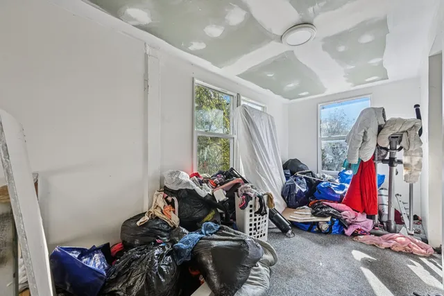 $278,000 | 215 South Park Avenue, Waukegan, IL 60085