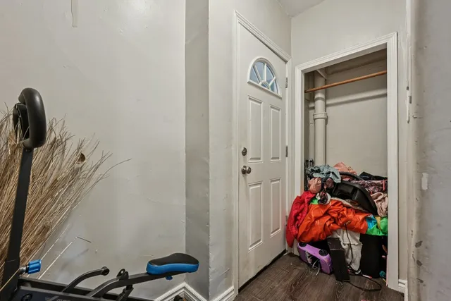 $278,000 | 215 South Park Avenue, Waukegan, IL 60085