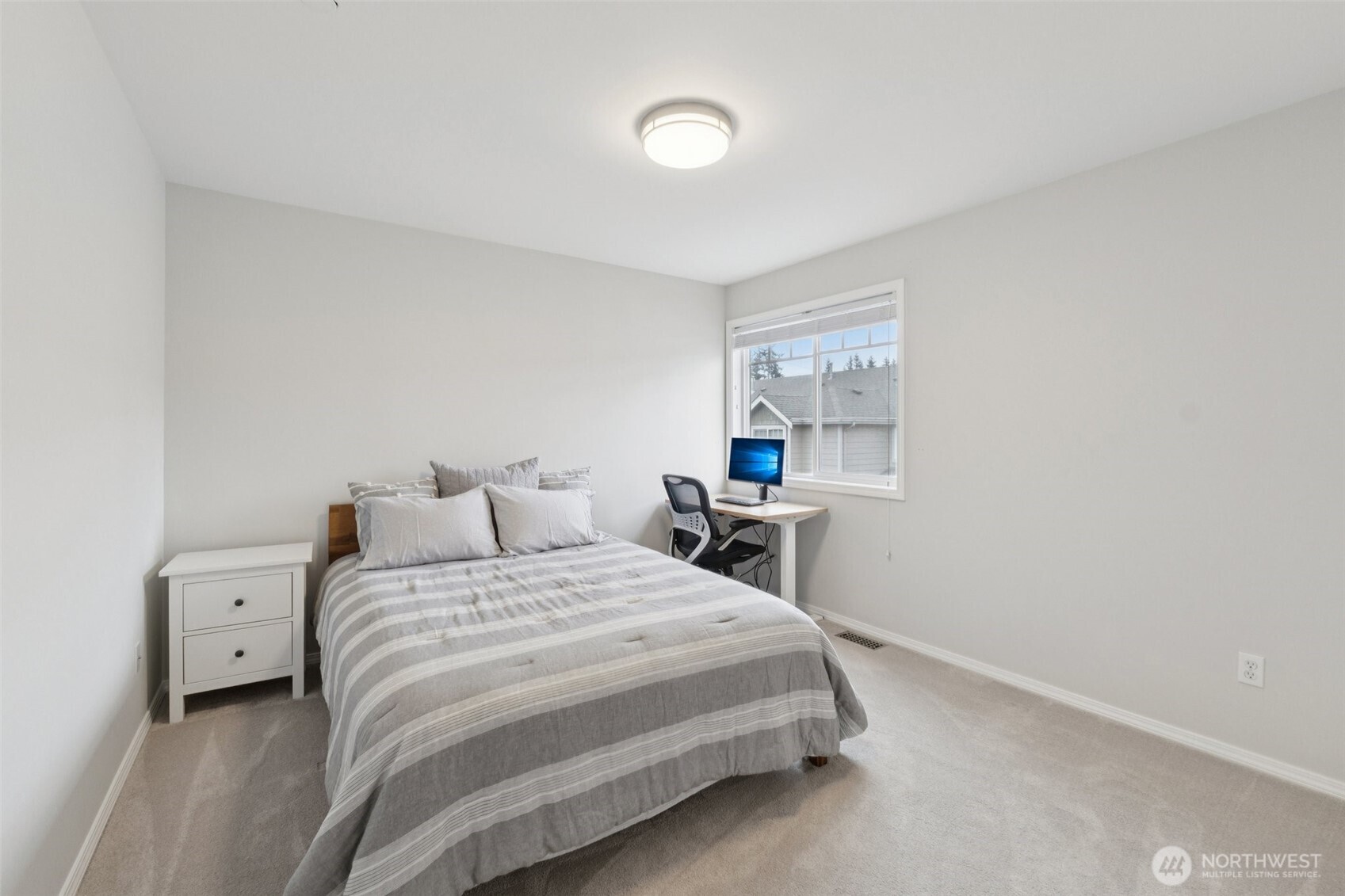 8125 212th Street Southwest, Unit 9 Edmonds, WA 98026 - Photo 20 of 27